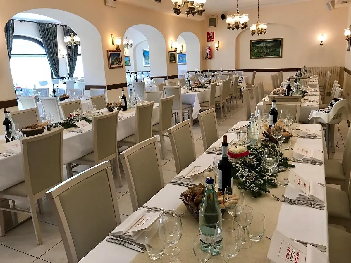 Hotel Ristorante Combolo Teglio 3*,  Italia